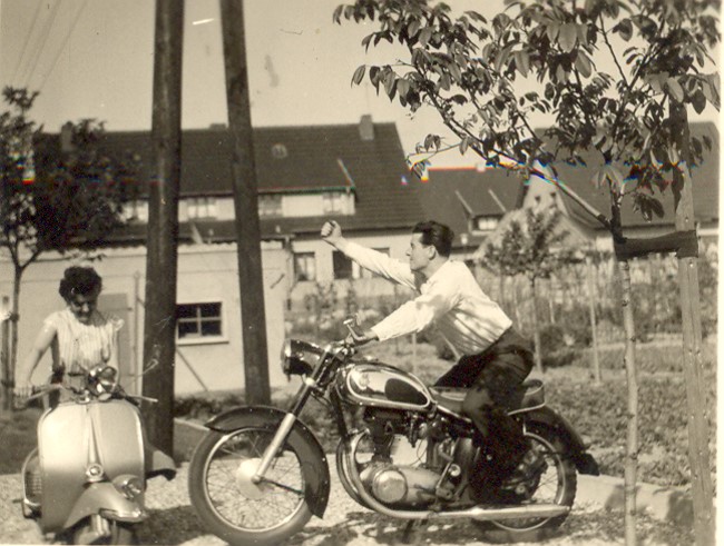 Lambretta und Horex 350 Regina im Kleve der Fünfziger