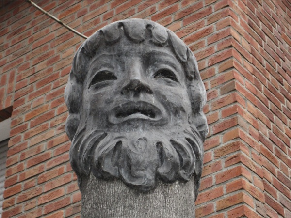 Der Janus-Brunnen von Kleve