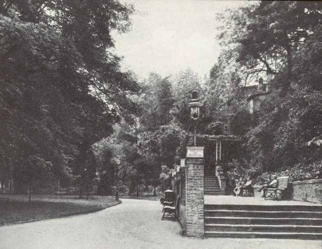 Bekannt? Die Kaiser-Terrasse im Moritzpark von Kleve