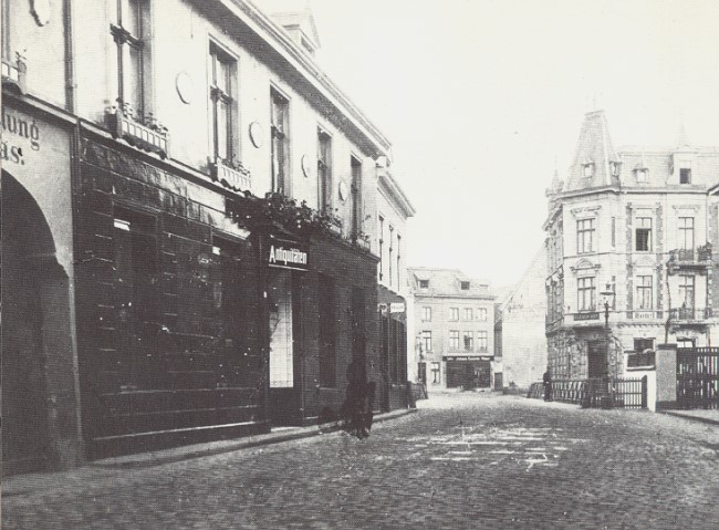 Wer wusste das denn? Am Brücktor in Kleve