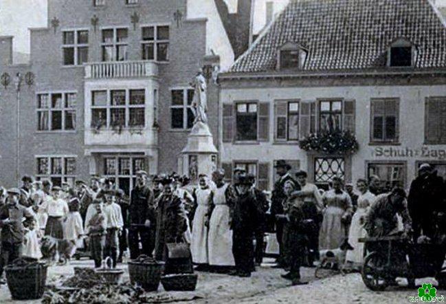 Historisches Foto-Shooting auf dem Kleinen Markt