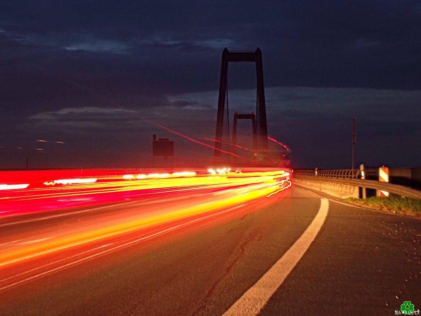 Die schnelle Rhein-Brücke