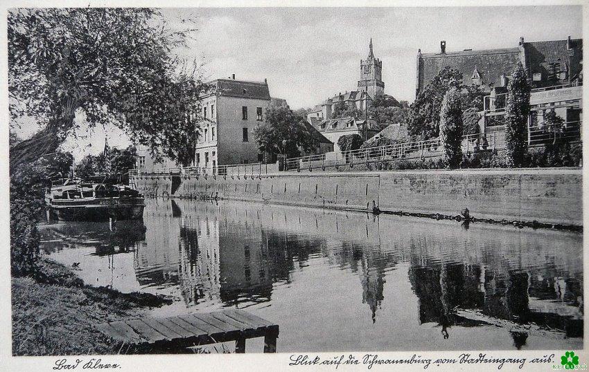 Blick auf die Schwanenburg vom Stadteingang aus