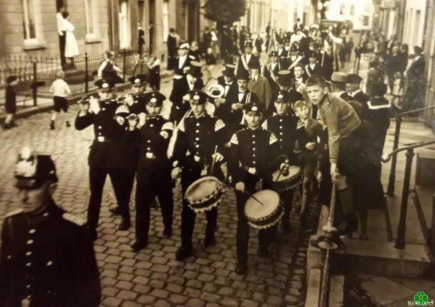 Ein Schützenzug in Griethausen
