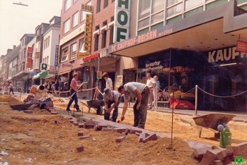 Der Bau der Fußgängerzone in Kleve
