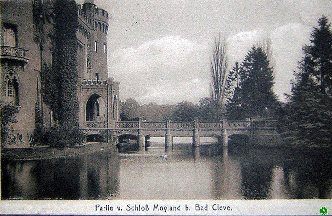 Die Brücke zum Schloss Moyland