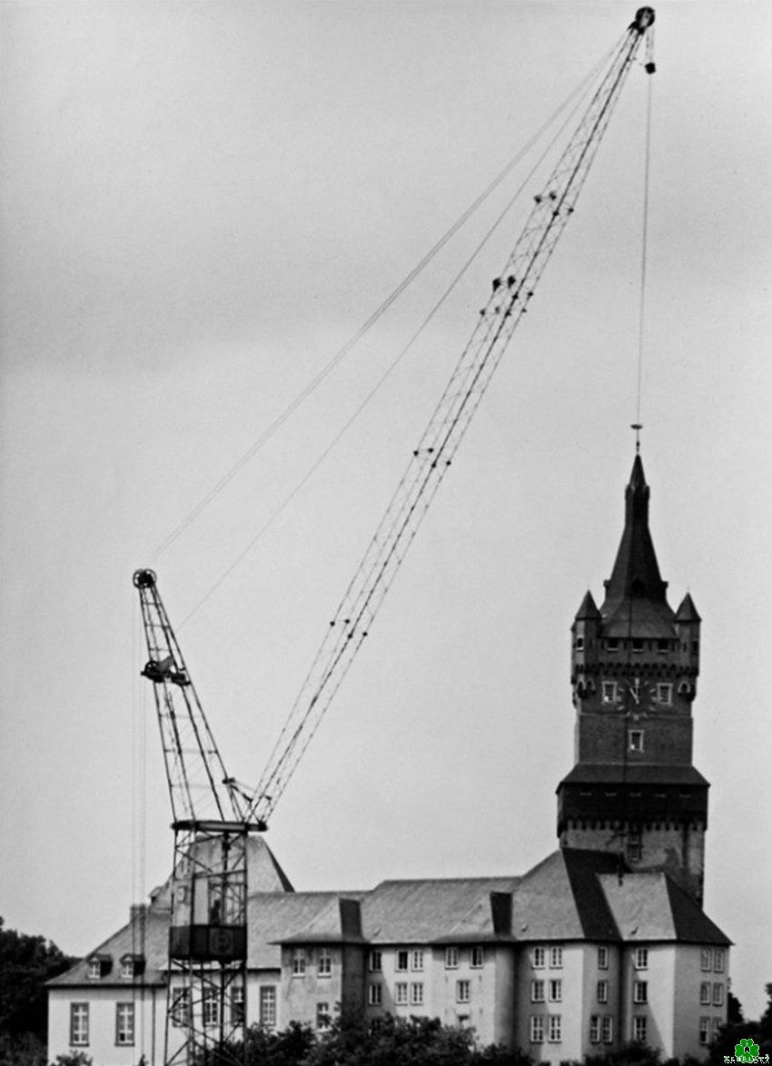 Wie das Turmdach der Schwanenburg entstand