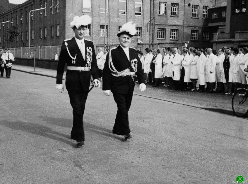 Schaust Du Dir auch Schützenzüge an?