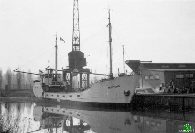 Als die Krautsand im Klever Hafen ankerte