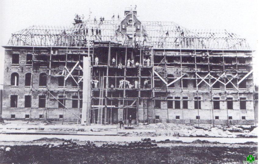 Gefährliche Freiluftartistik in Bedburg-Hau?