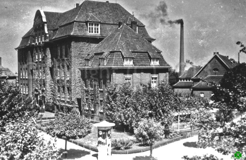 Die Litfaßsäule an der Spyckschule